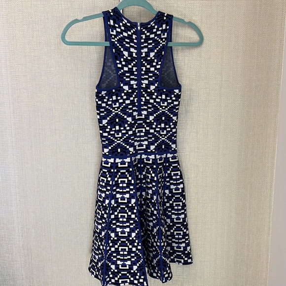 Stunning Parker Kaitlyn Dress in Calypso Combo size XS. - Picture 7 of 7